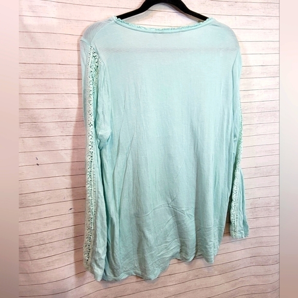 Soft Surroundings Cecelia Embroidered Long Sleeve Tunic in Mint, sz Medium - Picture 8 of 12